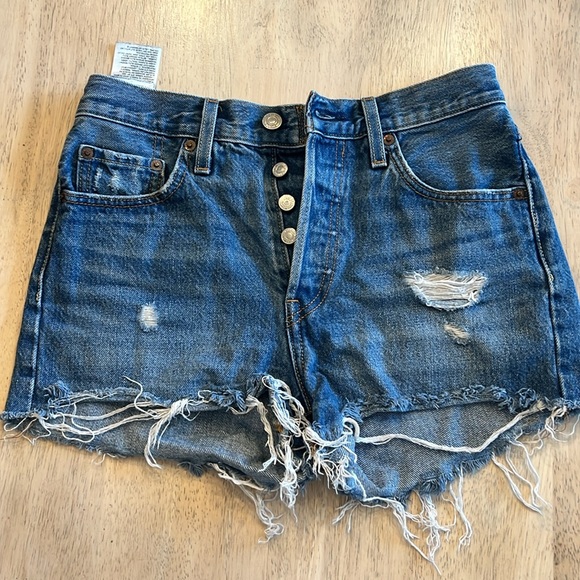 Levi 501 shorts - Picture 2 of 2